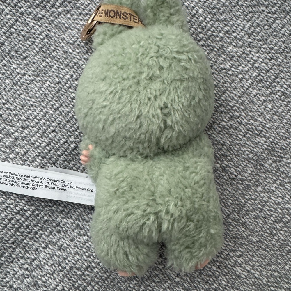 100% authentic Labubu Green - Picture 3 of 4